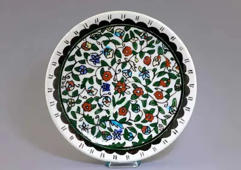 Orientalny talerz ceramiczny na ścianę ozdobny z ręcznie malowany — praca twórcy Kasia na Freshwall Marketplace