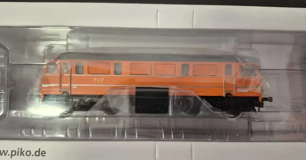 Piko lokomotywa EP08-010 [96375] z dźwiękiem Railbox, H0 — praca twórcy Marcin na Freshwall Marketplace