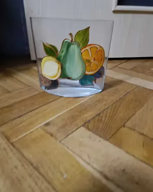 Pojemnik szklany wysoki używany — praca twórcy Joanna na Freshwall Marketplace