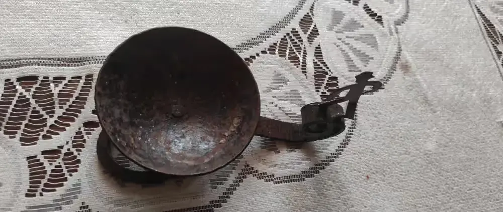 Popielniczka metalowa — praca twórcy Bartek na Freshwall Marketplace