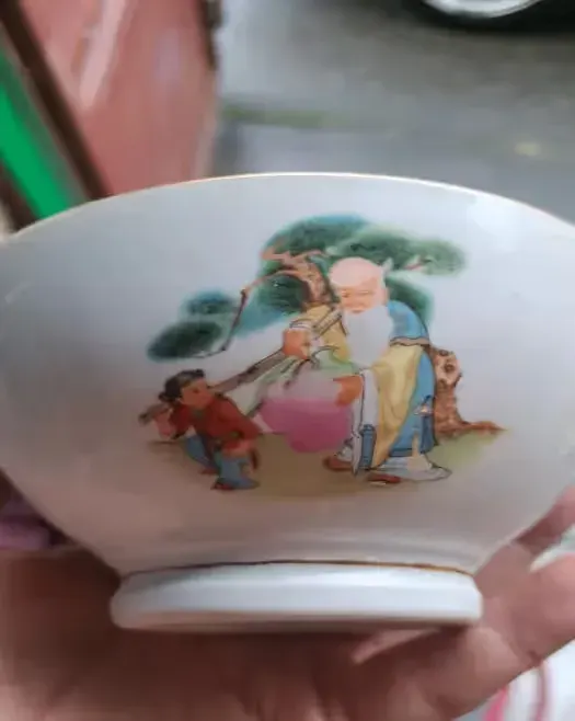 Porcelana chińska miseczki śr.14cm 6 sztuk — praca twórcy Lukas na Freshwall Marketplace