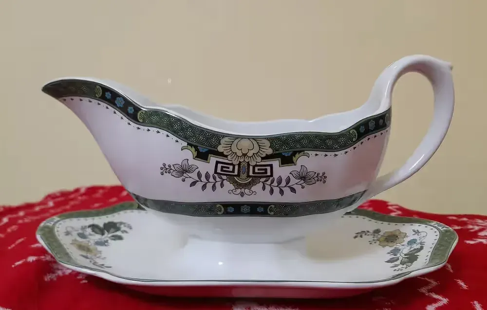 Porcelanowa angielska sosjerka SIAM — praca twórcy Wojtek na Freshwall Marketplace