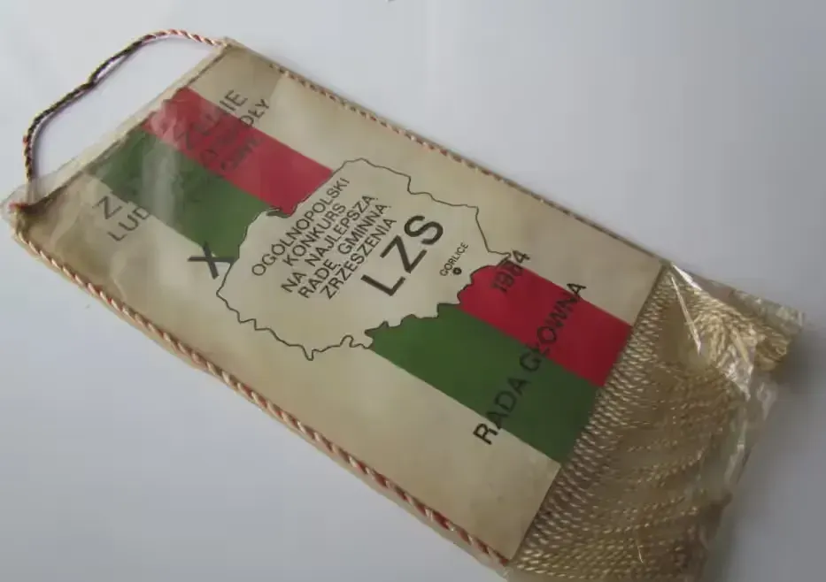 Proporczyk Zrzeszenie Ludowe Zespoły Sportowe LZS Gorlice Herb 1984 — praca twórcy ZiBi na Freshwall Marketplace