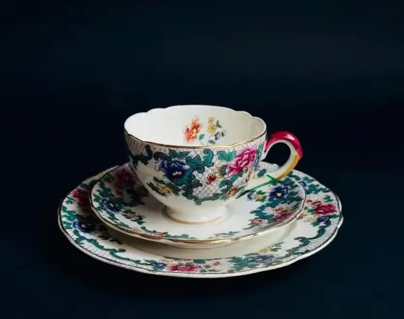 Przedwojenna ROYAL CAULDON  Stara Kolekcjonerska Filiżanka Angielska Ceramika Koronka Vintage — praca twórcy Porcelana Vintage na Freshwall Marketplace