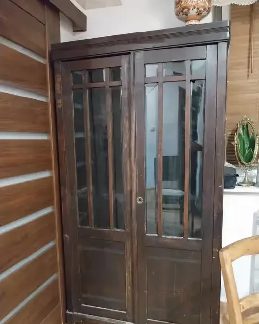 Przedwojenna szafa komoda serwantka gablota drewniana stara vintage — praca twórcy lara na Freshwall Marketplace