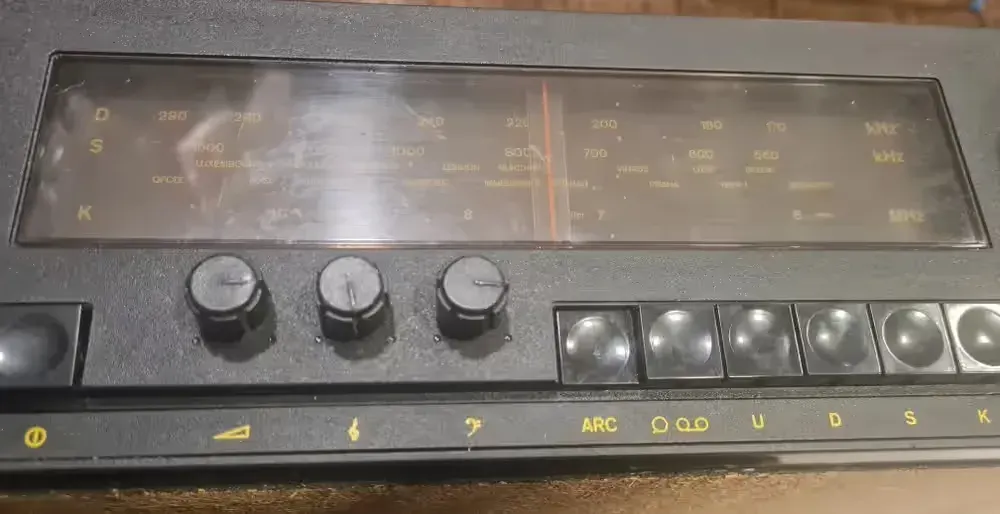Radio Unitra Diora Taraban DMP-502 — praca twórcy Magda na Freshwall Marketplace