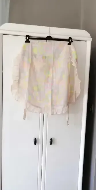 retro vintage kolorowy powojenny fartuch fartuszek w kwiaty czasy prlu — praca twórcy Katarzyna na Freshwall Marketplace