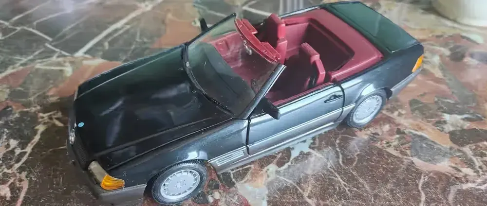 Revell 1:18 Mercedes r129 — praca twórcy paweł na Freshwall Marketplace