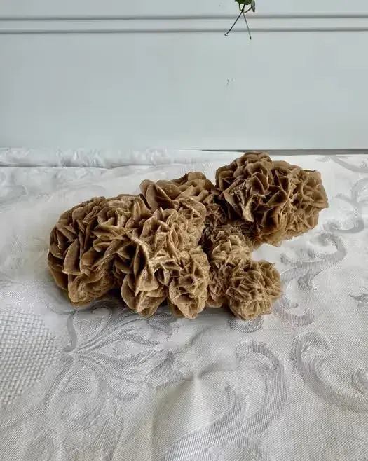 Róża pustyni dekoracyjna duży minerał kamień — praca twórcy Vintage_home_wro na Freshwall Marketplace