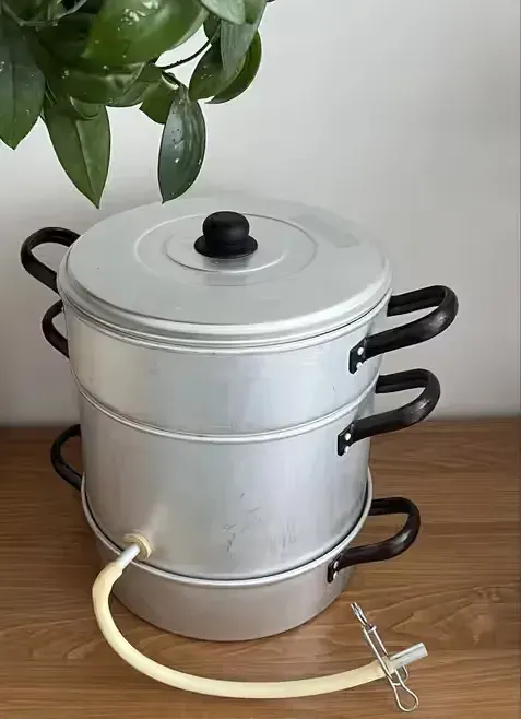 Sokownik aluminiowy na wodę — praca twórcy Barbara na Freshwall Marketplace