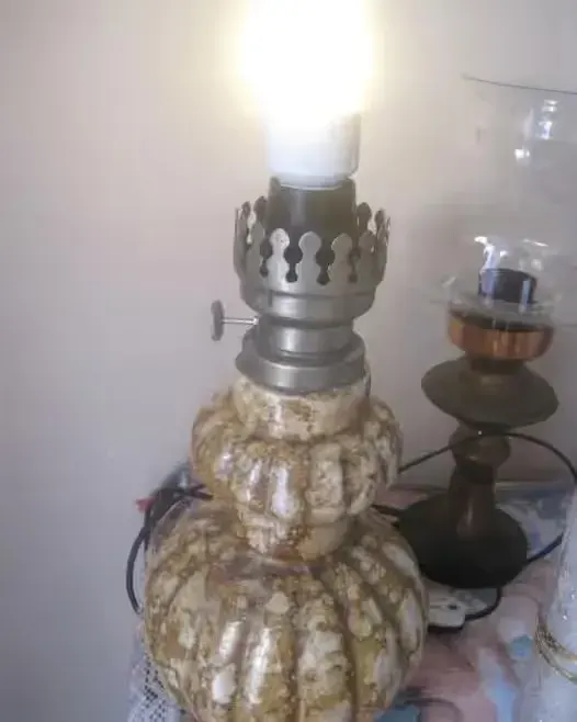 stara lampa PRL wysokość 33 cm — praca twórcy Hania73 na Freshwall Marketplace