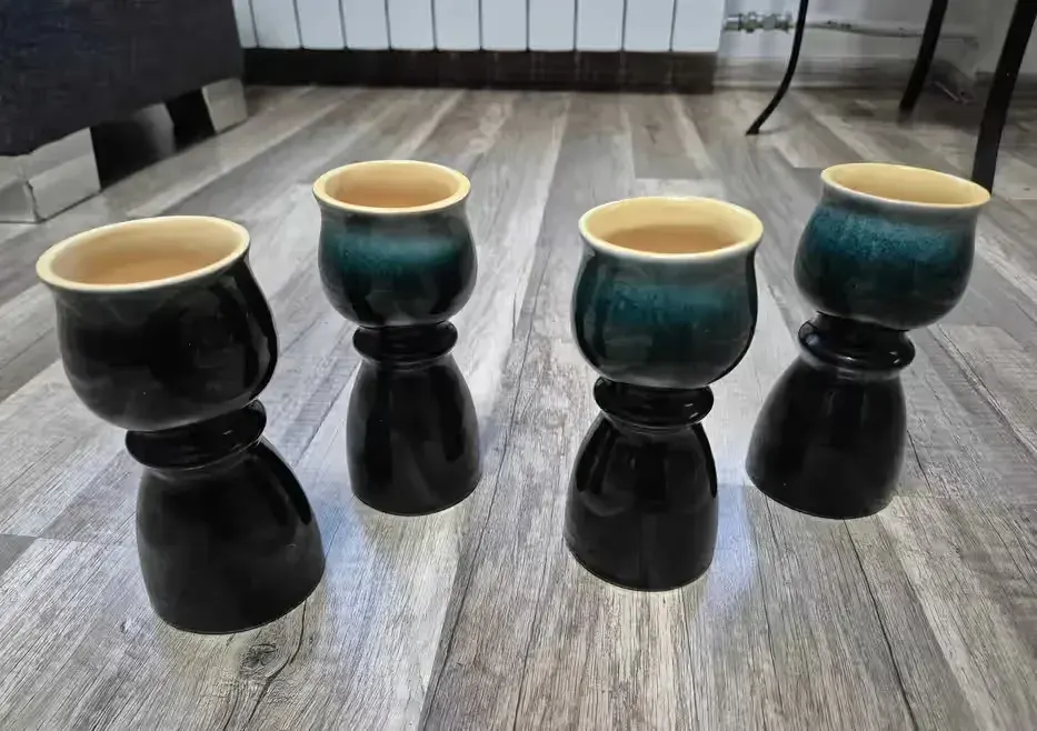 stare kolekcjonerskie ceramiczne wazony wazoniki świeczniki zestaw 4sztuki 15cm wys — praca twórcy Wojtek na Freshwall Marketplace