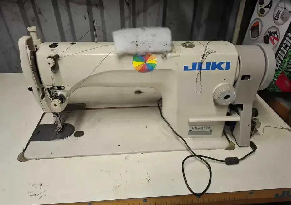 Stębnówka JUKI 8700 zasilanie 380V — praca twórcy 880486001 na Freshwall Marketplace