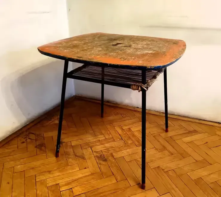 Stół kuchenny lata 60 vintage PRL, unikat, do renowacji — praca twórcy Rafał na Freshwall Marketplace