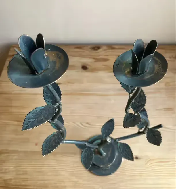 Świecznik metalowy  duży  vintage — praca twórcy Nadia na Freshwall Marketplace
