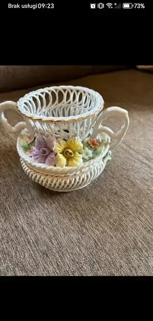 Vintage porcelana Apulum Romania – ozdobny koszyczek — praca twórcy Sprzedawca na Freshwall Marketplace