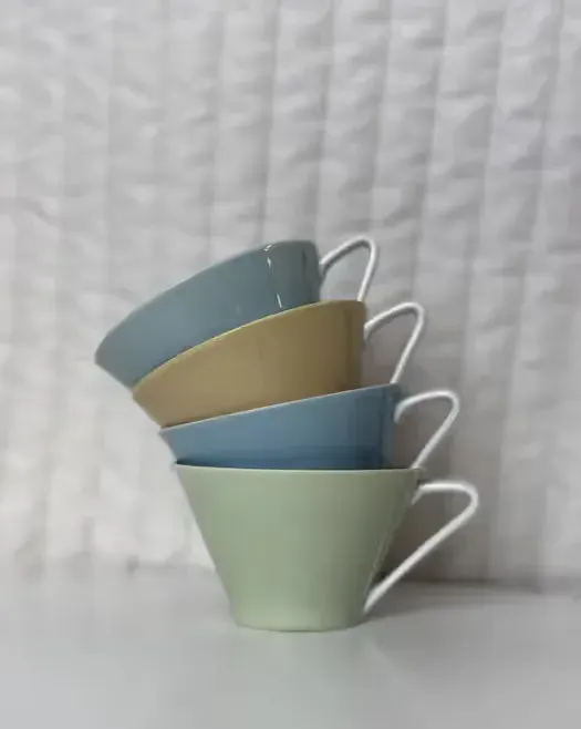 Vintage zestaw 4 porcelanowych filiżanek do espresso Lilien Porzellan model Daisy z lat 60. — praca twórcy Nela Picks Antiques na Freshwall Marketplace