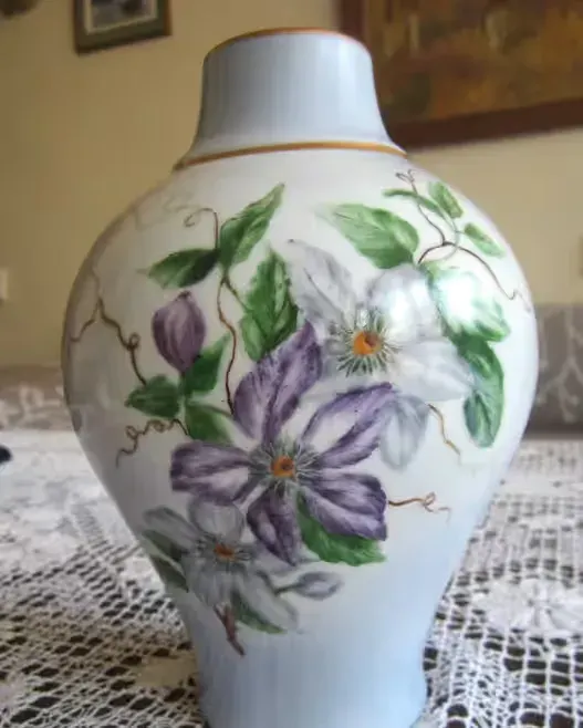 wazon Alka Kunst Kaiser ręcznie malowany powojnik — praca twórcy Jolanta na Freshwall Marketplace