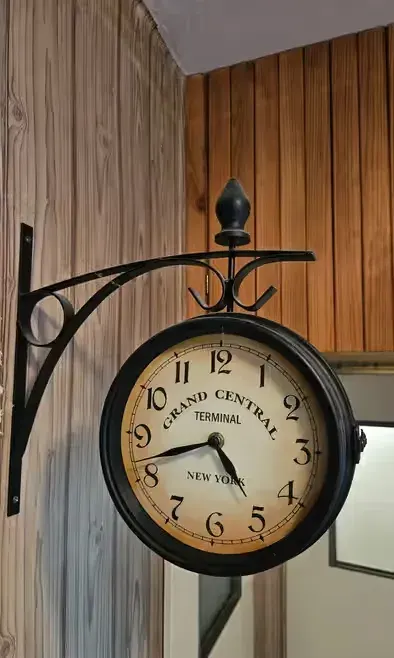 Zegar wiszący Grand Central retro sprawny — praca twórcy Dagmara na Freshwall Marketplace