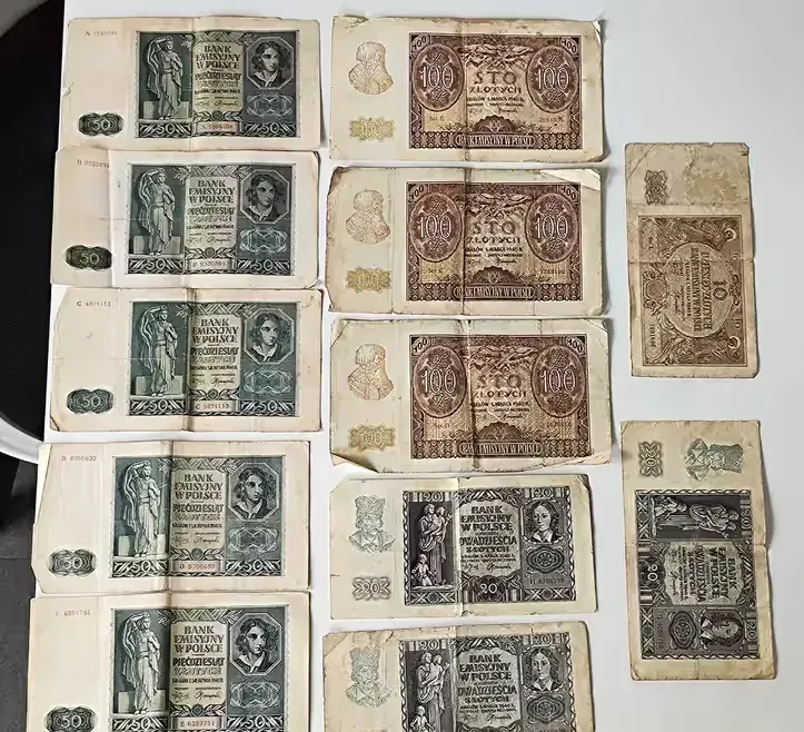 Zestaw banknotów Polskich z okresu Generalnej Guberni — praca twórcy Kolekcje na Freshwall Marketplace