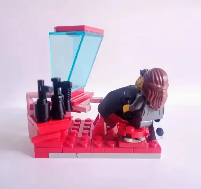 zestaw LEGO salon fryzjerski urody fryzjer fryzjerka nozyczki ludziki — praca twórcy Iza na Freshwall Marketplace