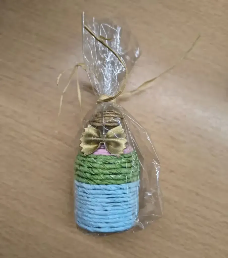 Mini buteleczka ozdobna — praca twórcy Ola na Freshwall Marketplace
