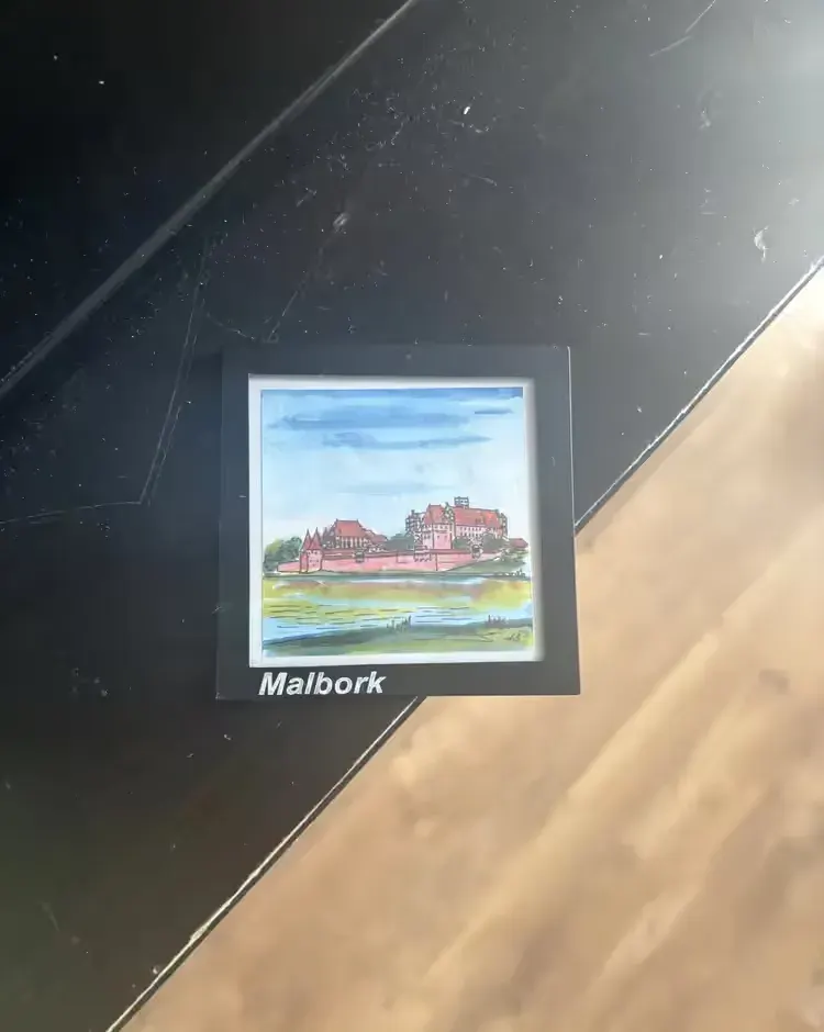 Obrazek Malbork 7 cm x 7 cm — praca twórcy Zuzanna na Freshwall Marketplace