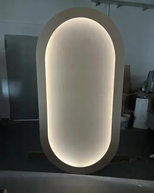 Ścianka owalna led, jajo led — praca twórcy Małgorzata W. na Freshwall Marketplace