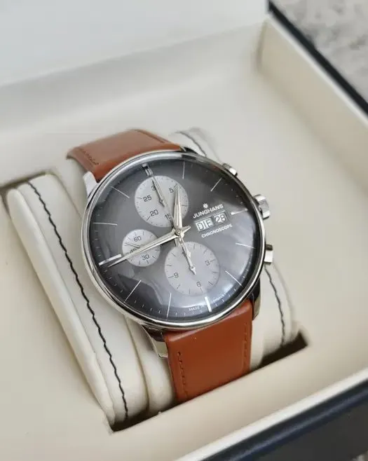 Junghans Meister Chronoscope — praca twórcy Tadeusz N. na Freshwall Marketplace