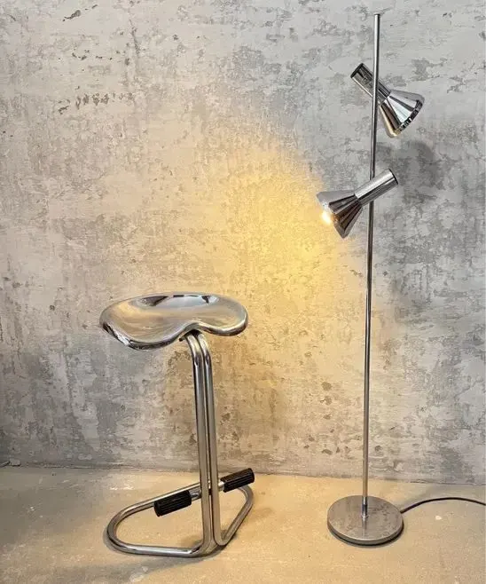 Chromowany hoker Rodney Kinsman dla Bieffeplast, Włochy, lata 70. — praca twórcy Anna Z. na Freshwall Marketplace