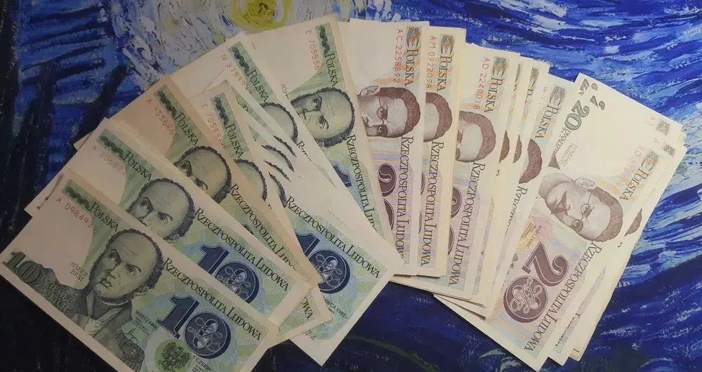 Duży zestaw banknotów PRL — praca twórcy Damian K. na Freshwall Marketplace
