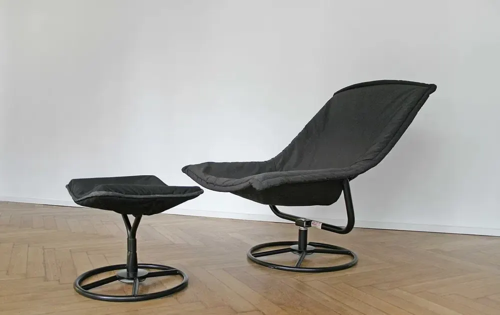 Duński Komplet Vintage Jack Crebolder Kebe Impressa Fotel i Taboret — praca twórcy Kamil W. na Freshwall Marketplace