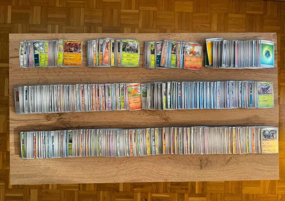 Karty Pokemon TCG - zestaw ponad 1200+ kart (ORYGINALNE) bulk — praca twórcy Hubert W. na Freshwall Marketplace