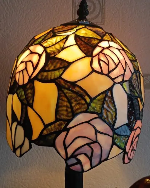 Kolekcjonerska stara Lampka gabinetowa ,, Tiffany " — praca twórcy Roman M. na Freshwall Marketplace