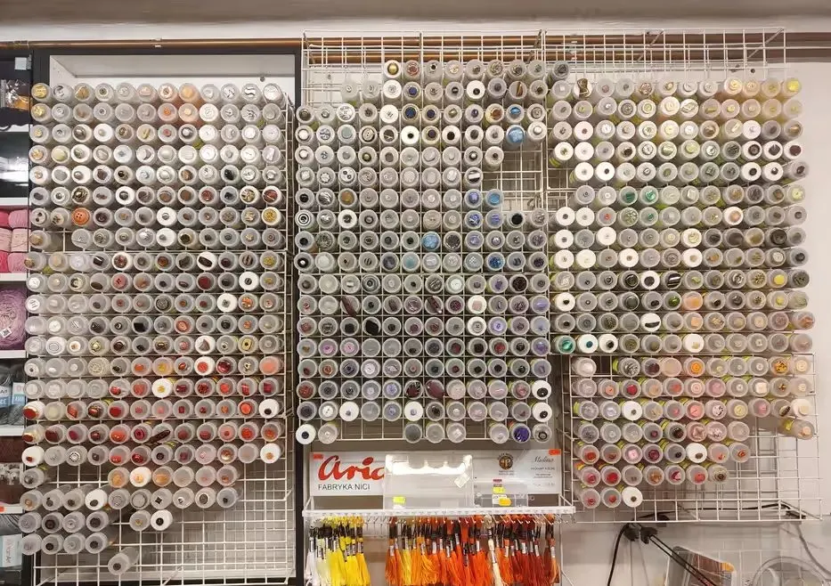 20 000+ guzików + tuby + stelaż !!OKAZJA!! — praca twórcy Wiktoria R. na Freshwall Marketplace