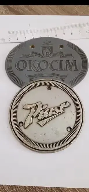 Emblematy metalowe — praca twórcy Karol K. na Freshwall Marketplace