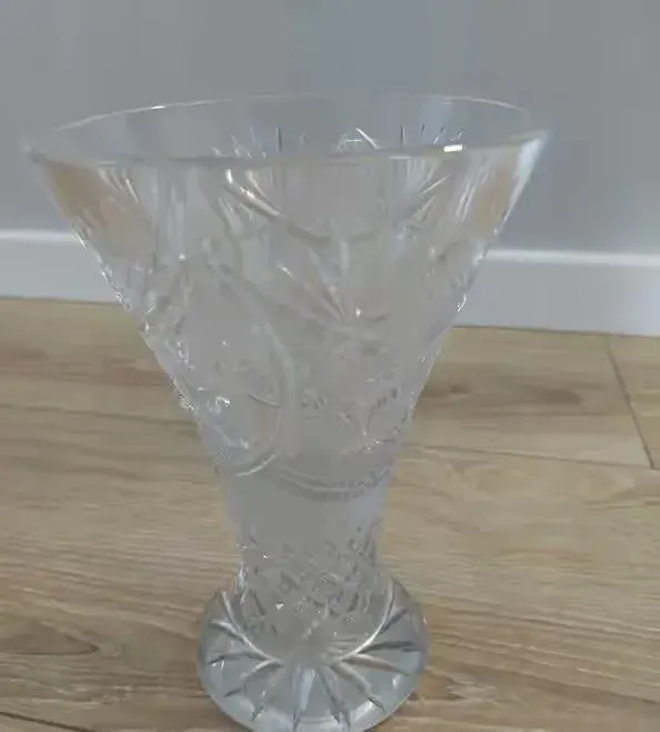 Kryształowy wazon 19 cm PRL vintage — praca twórcy Karol M. na Freshwall Marketplace