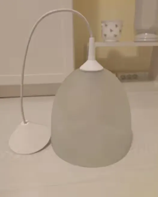 Lampa wisząca szkło mleczne — praca twórcy Zuzanna N. na Freshwall Marketplace