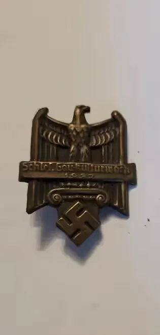 Przedwojenna odznaka, zawieszka hitlerowska 1937 — praca twórcy Grzegorz na Freshwall Marketplace