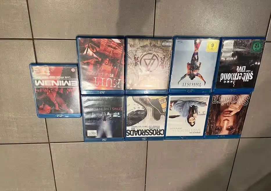 Sprzedam kolekcję koncertów na Blu Ray. Płyty w w stanie bdb. — praca twórcy Slawek na Freshwall Marketplace