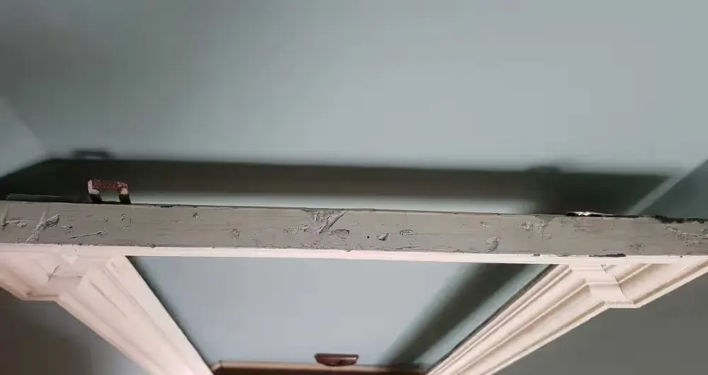 Stara biała drewniana rama na lustro/ obraz — praca twórcy Paula na Freshwall Marketplace