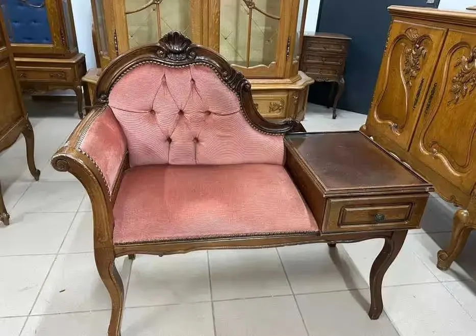 Stylowa, elegancka ławeczka telefoniczna. Transport na cały kraj. — praca twórcy Antiko na Freshwall Marketplace