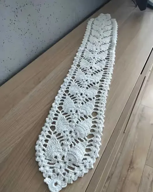 Wąski bieżnik szydełkowe rękodzieło serwetka serweta 95cm — praca twórcy BEATA SOLAK na Freshwall Marketplace