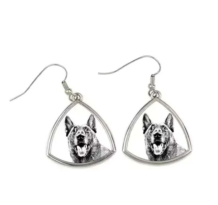 Malinois Owczarek belgijski kolczyki ze zdjęciem psa Art-Dog — praca twórcy Krzysztof Liszka na Freshwall Marketplace