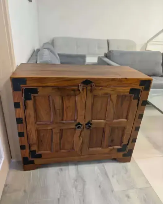 Lite drewno kolonialne — praca twórcy Tanio na Freshwall Marketplace