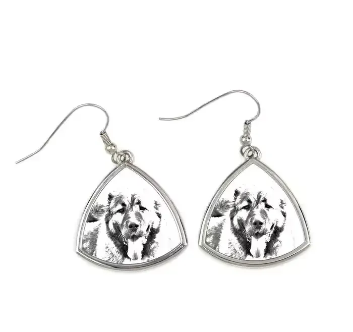 Owczarek kaukaski  kolczyki ze zdjęciem psa Art-Dog — praca twórcy Krzysztof Liszka na Freshwall Marketplace