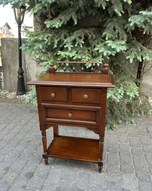 Stylowa Komoda, Szafka, Kredens, Sekretarzyk, Ludwik Uniakt Po Renowacji — praca twórcy Elżbieta na Freshwall Marketplace