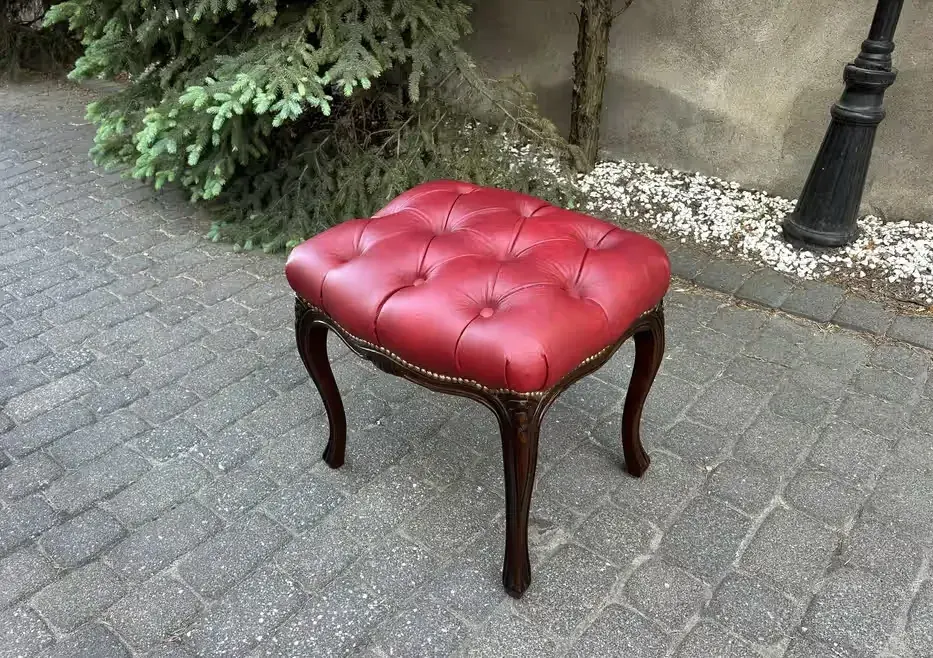 Stylowa Pufa Taboret Ludwikowski Hoker Fotel cbKrzesło Ludwikowski Podnóżek Ludwik Po Renowacji — praca twórcy Elżbieta na Freshwall Marketplace