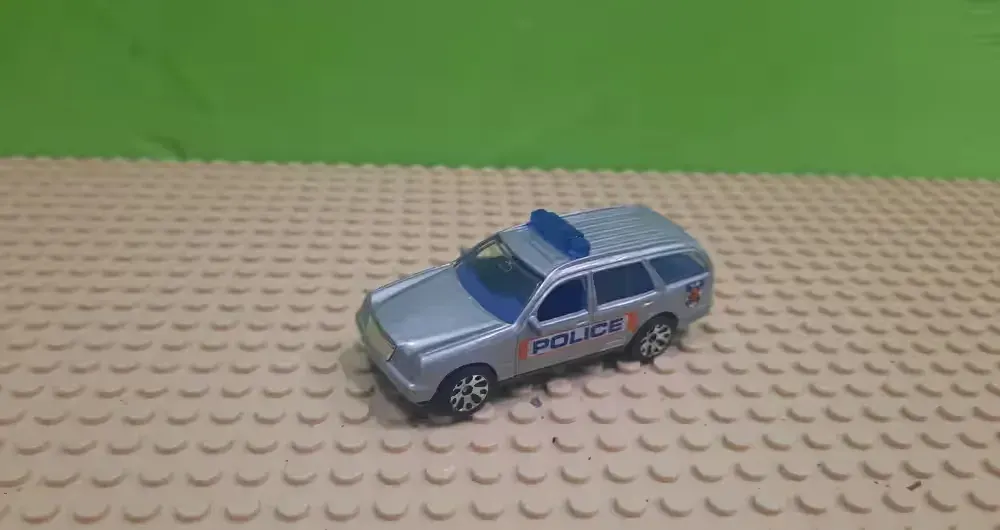 Wyprzedaż modeli Matchbox! Mercedes Benz E430 Wagon — praca twórcy Sławek na Freshwall Marketplace