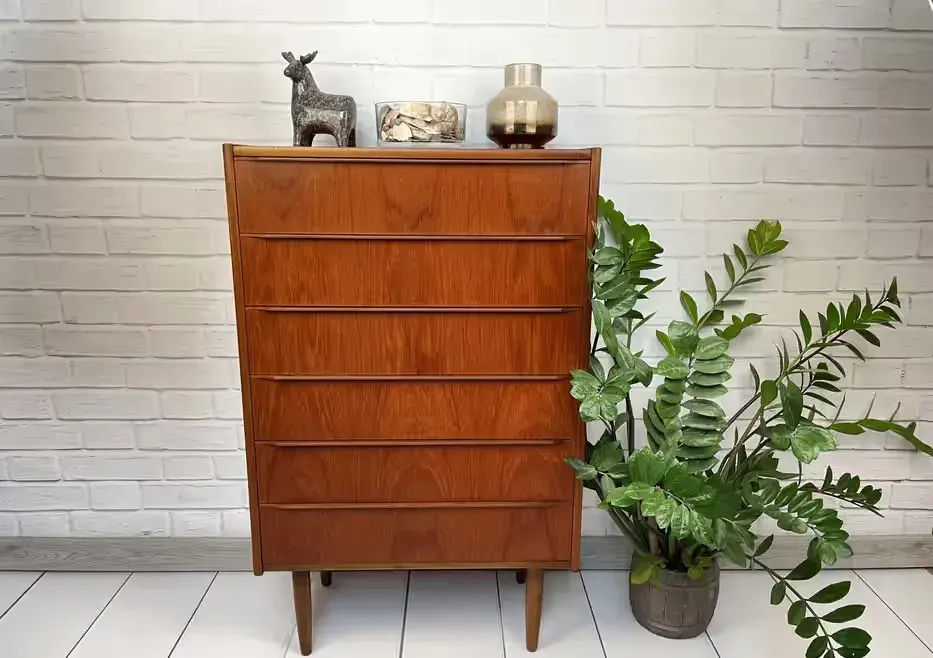 Piękna duńska komoda tekowa lata 60 – Mid-Century Modern, Vintage, PRL, skandynawski design – 6 szuflad, drewniana, po renowacji — praca twórcy Michał na Freshwall Marketplace